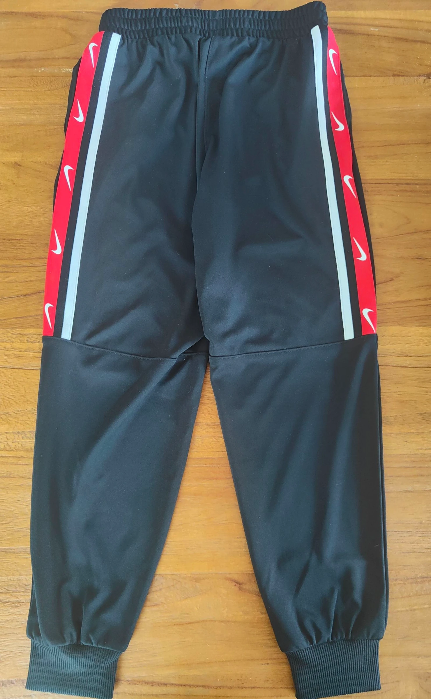 Zwarte Nike joggingbroek Maat M (10-12 jaar) – photo 3